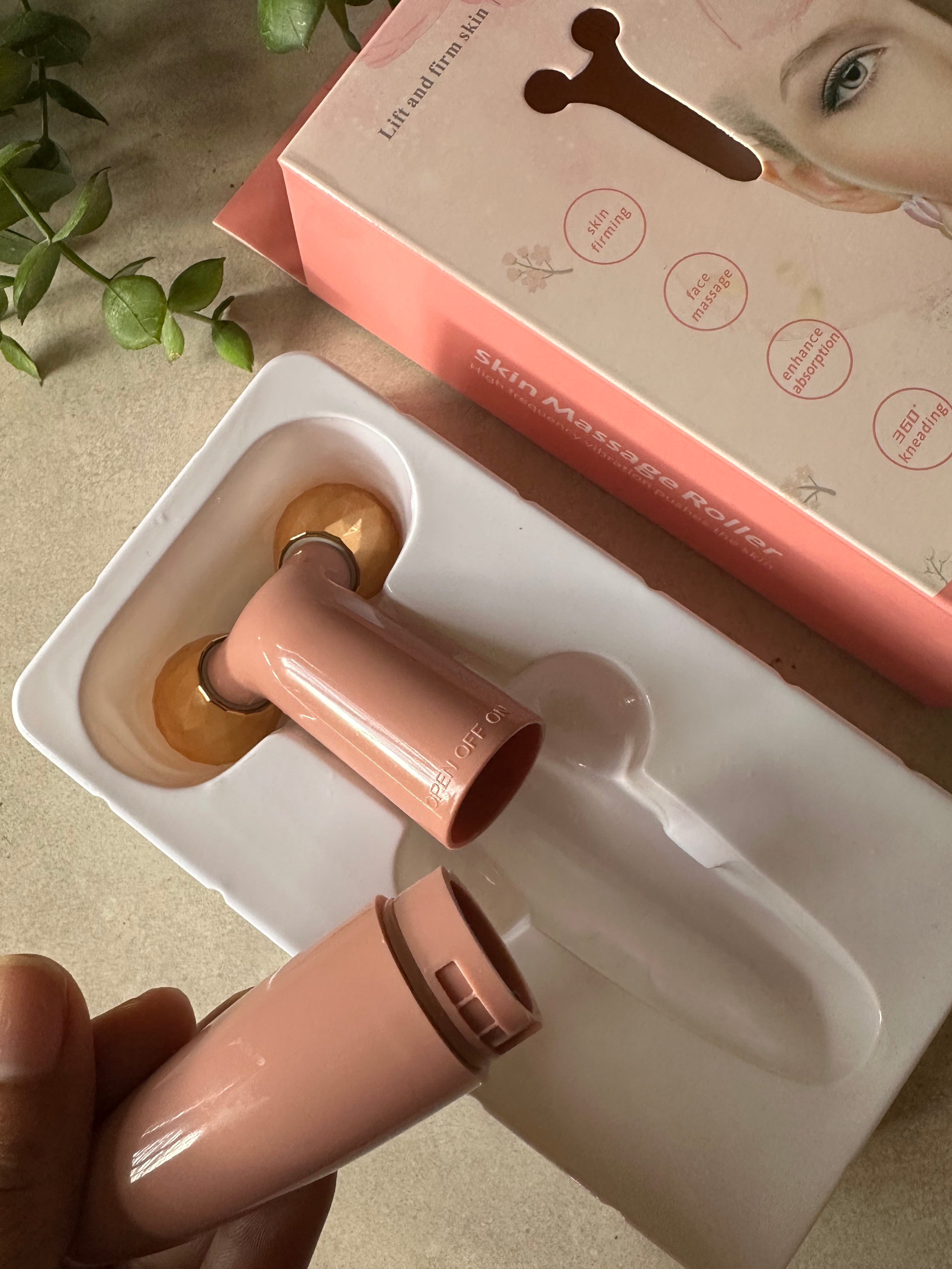 Firm Up’ Facial Massage Roller