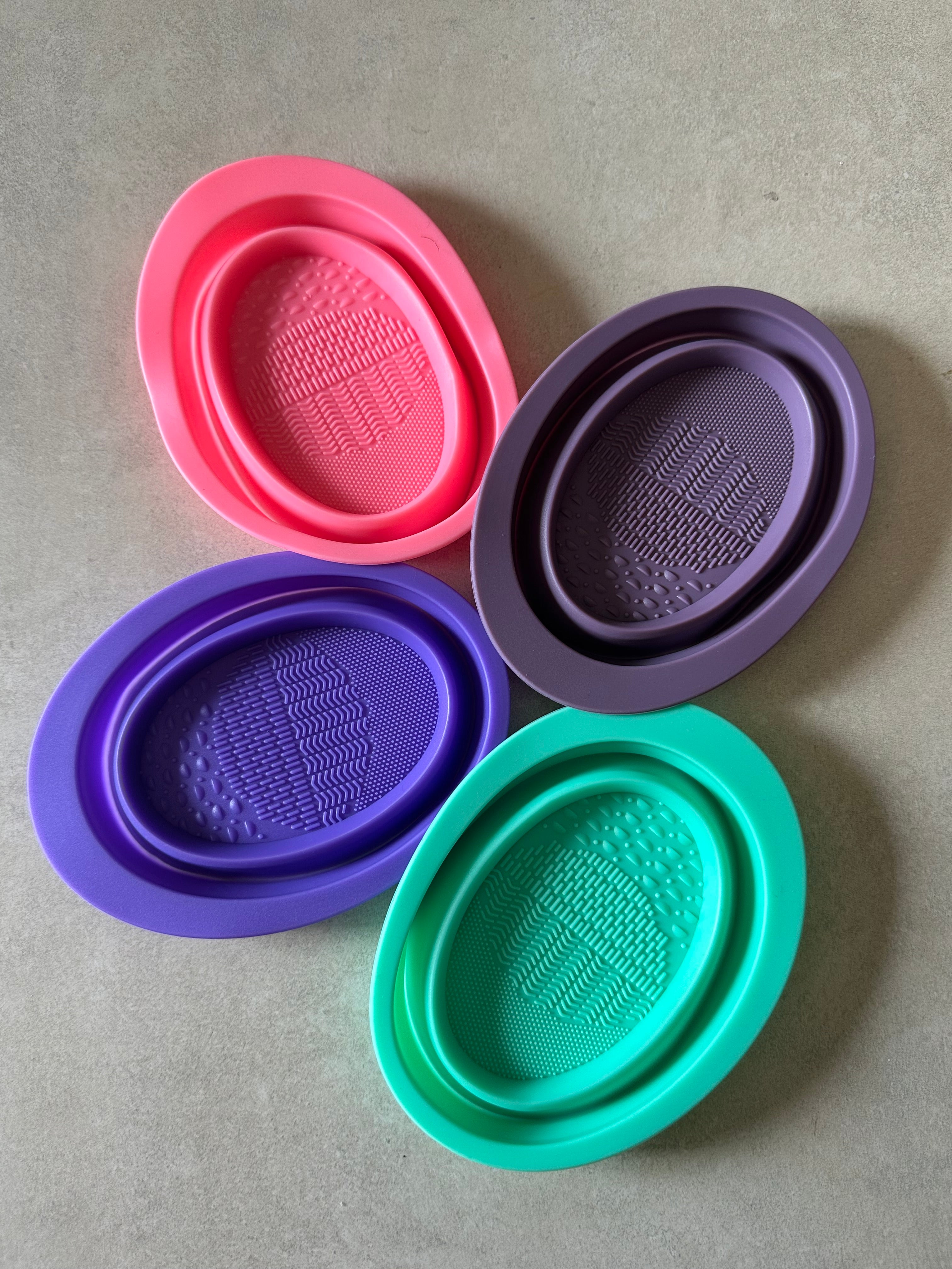 Assorted Large Make Up Cleaning Bowl