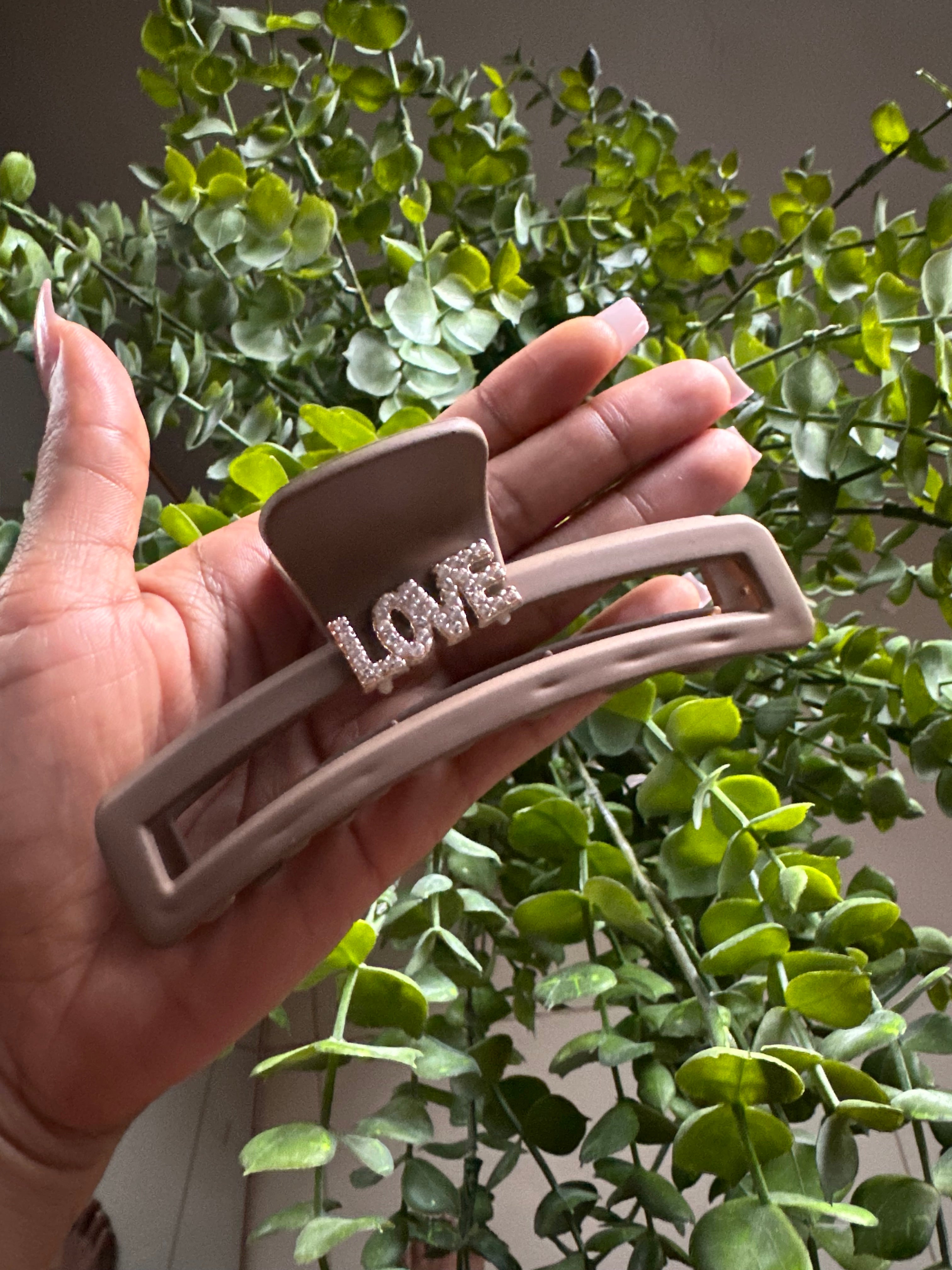 LOVE Large Claw Clip