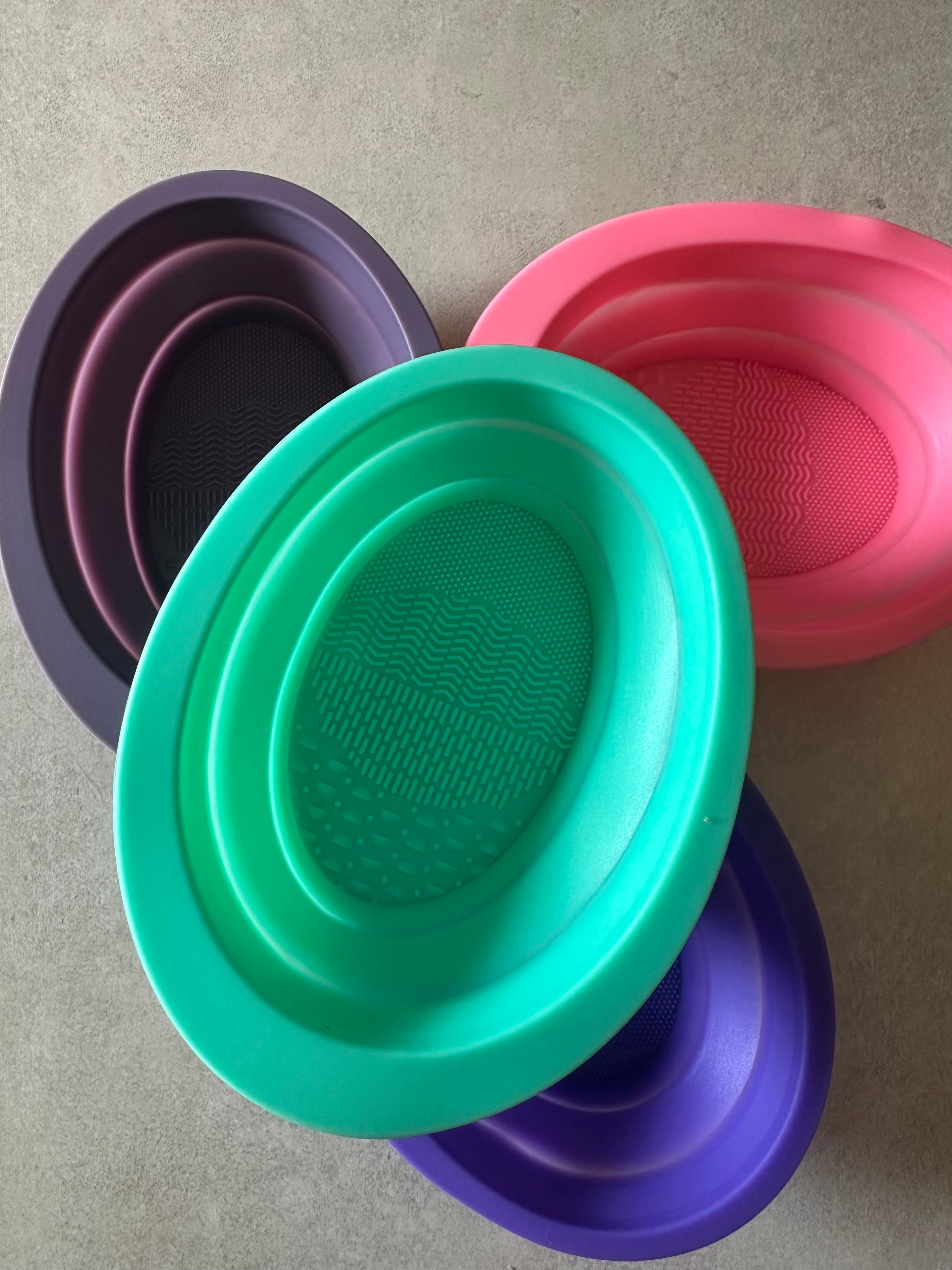 Assorted Large Make Up Cleaning Bowl