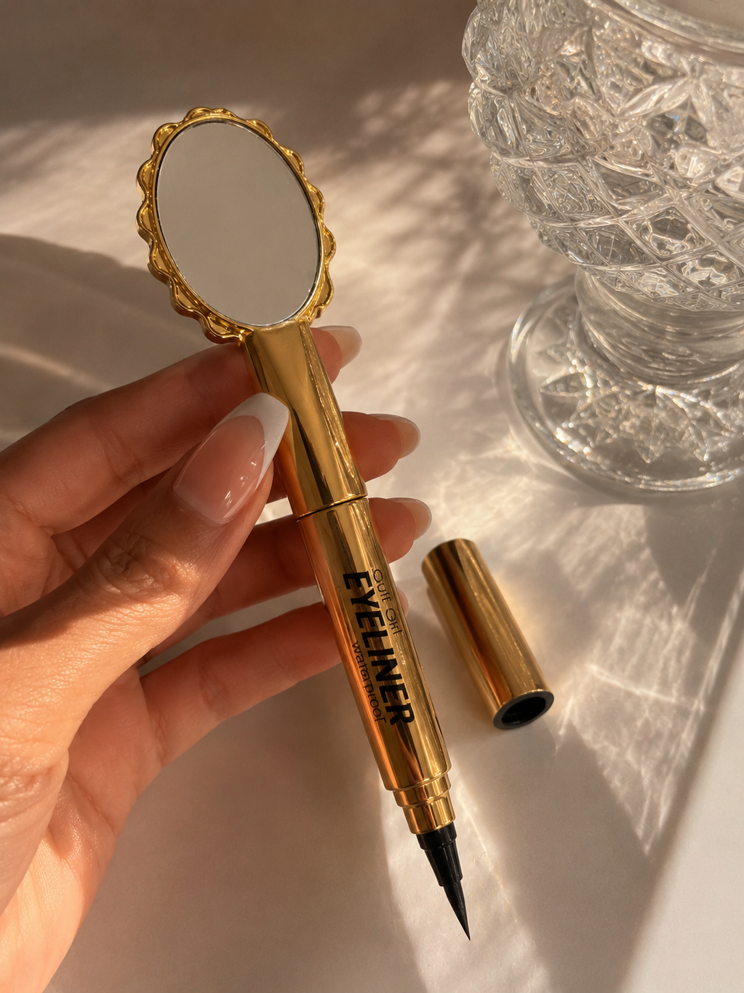 Slutry Chic Liquid Eyeliner Pen With Mirror