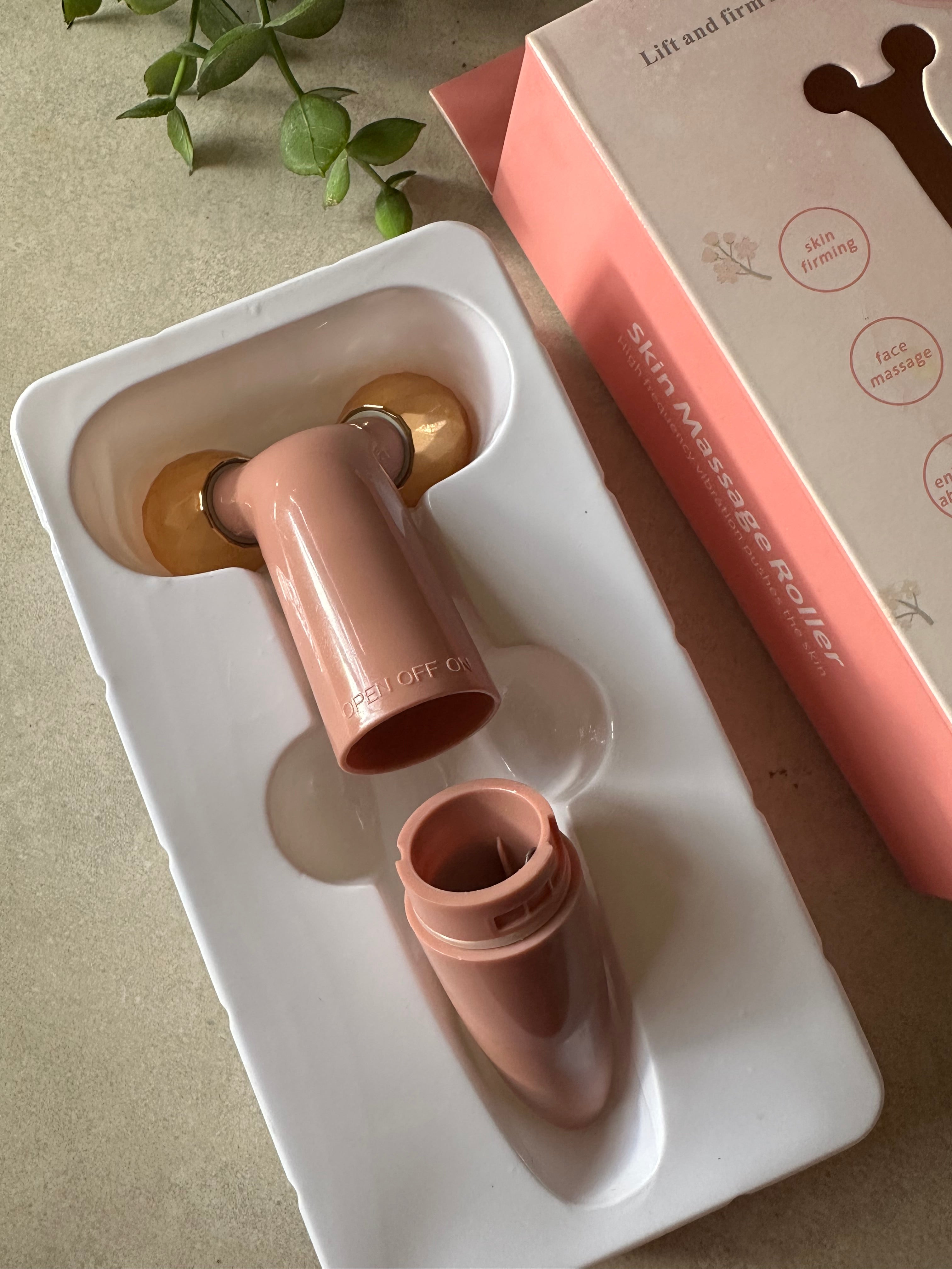 Firm Up’ Facial Massage Roller