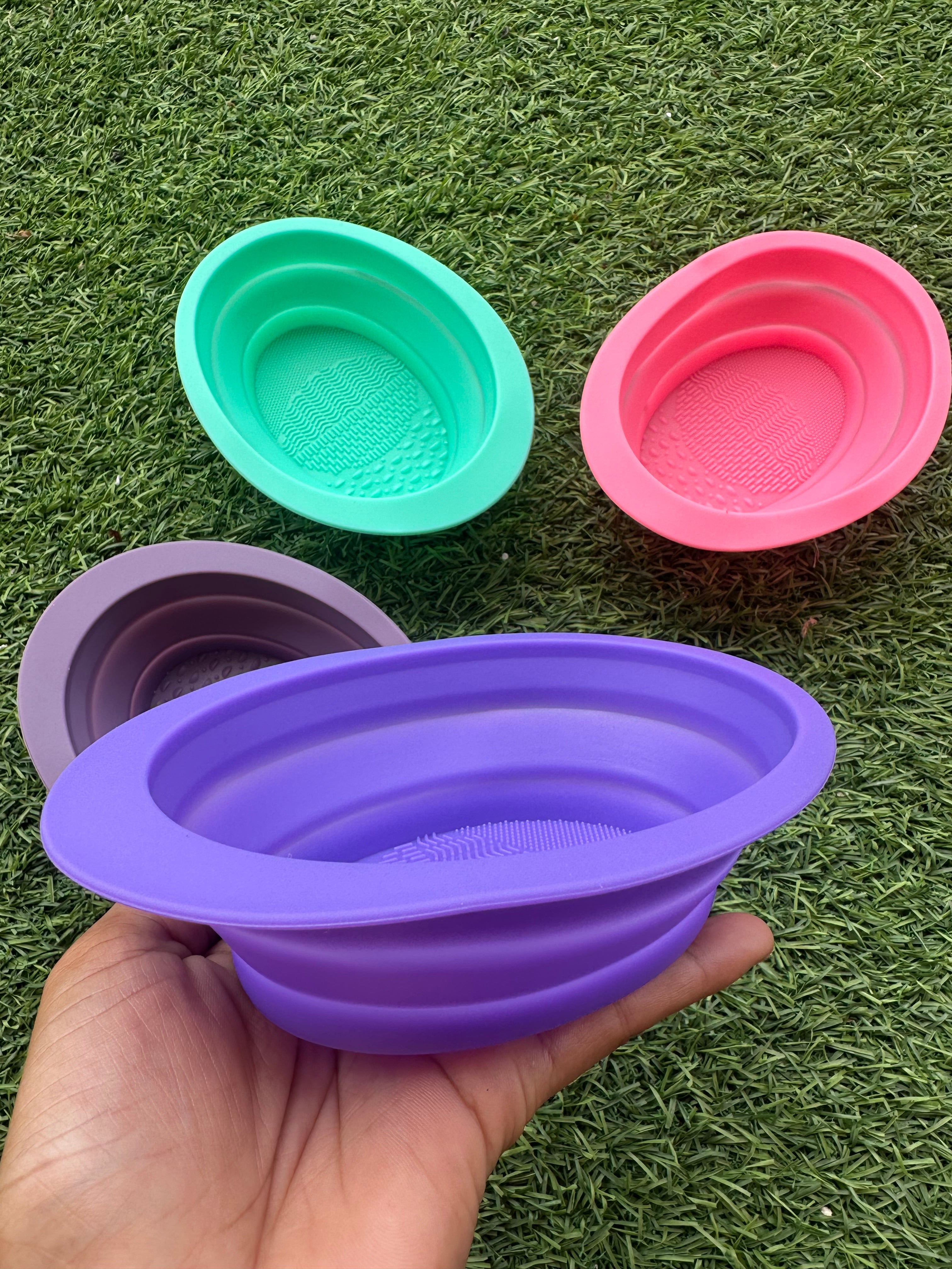Assorted Large Make Up Cleaning Bowl