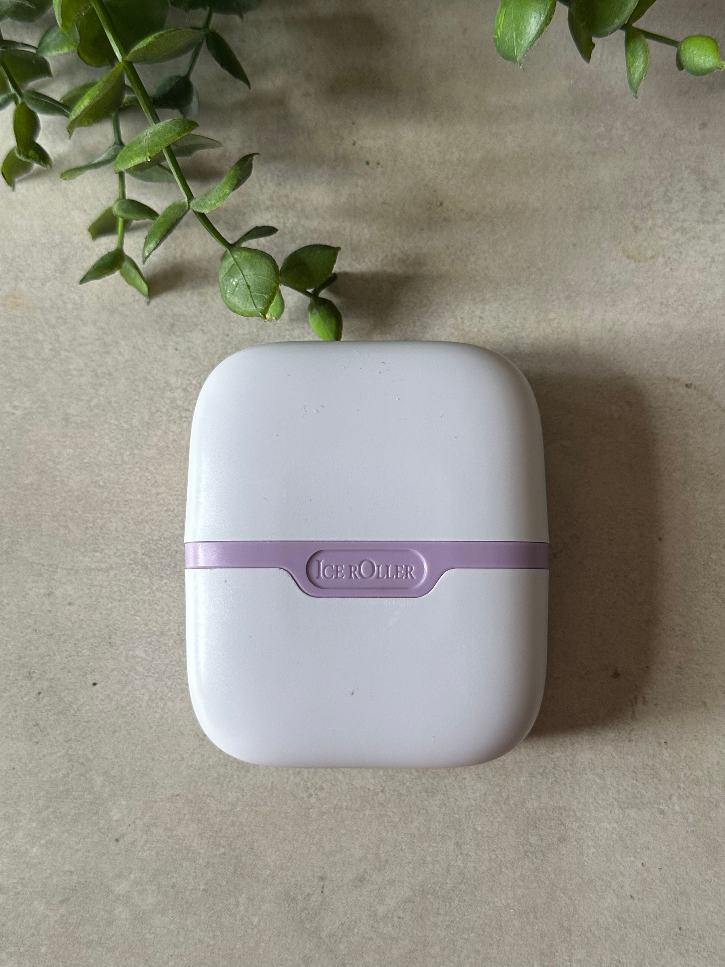 De-Puff Facial Ice Roller